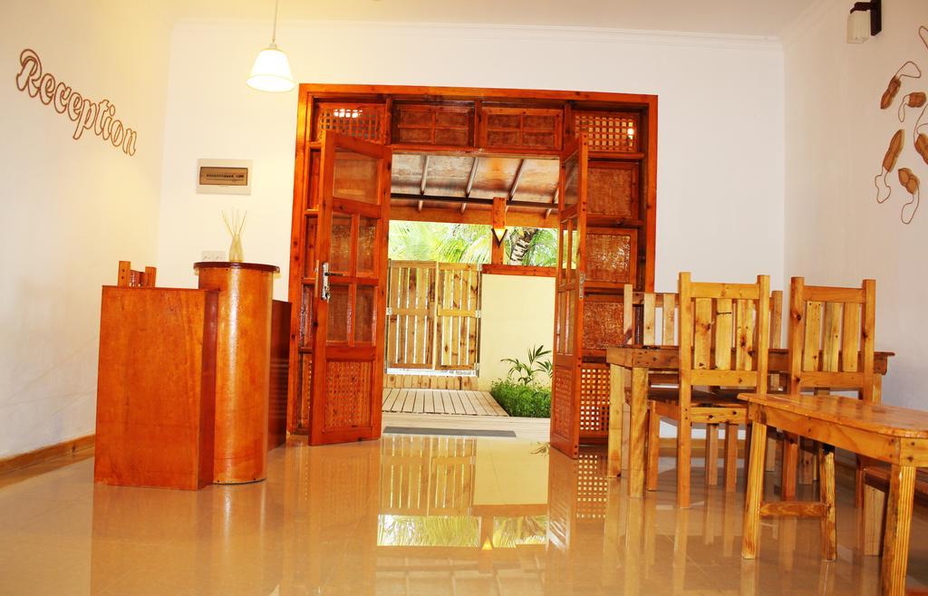 Kaafu Inn Guraidhoo Extérieur photo
